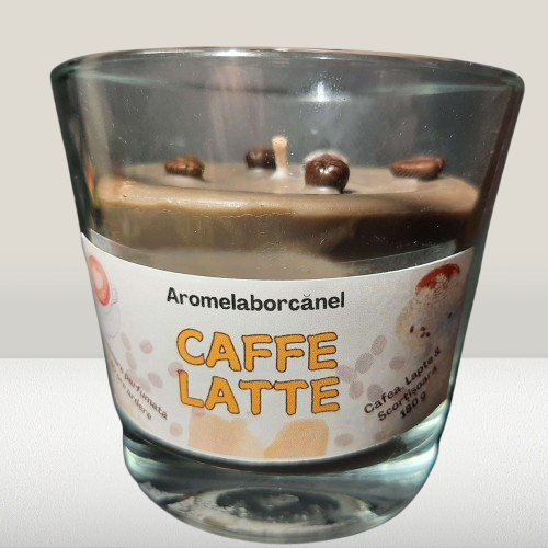 Lum&acirc;nare parfumată CAFFE LATTE &ndash; Cafea, Lapte, Scorțișoară, 180g