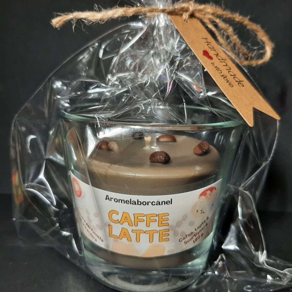 Lum&acirc;nare parfumată CAFFE LATTE &ndash; Cafea, Lapte, Scorțișoară, 180g