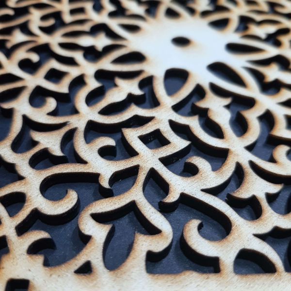 Decoratiune filigran, mandala, ornament, handmade, lemn natural, Candelis, 17 cm