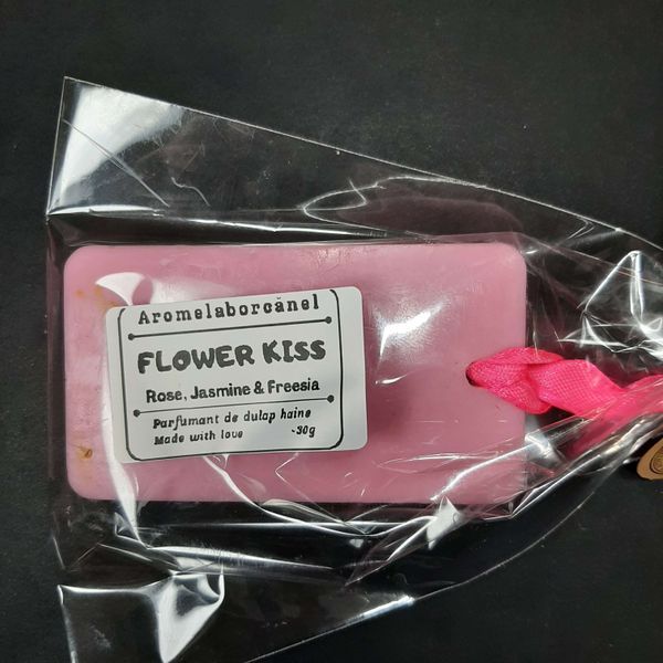 Parfumant dulap haine FLOWER KISS &ndash; Trandafir, Iasomie, Frezie, Dreptunghi ~30g
